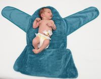 Lege dein Baby bis an den oberen Rand des Bondings&auml;ckchens.